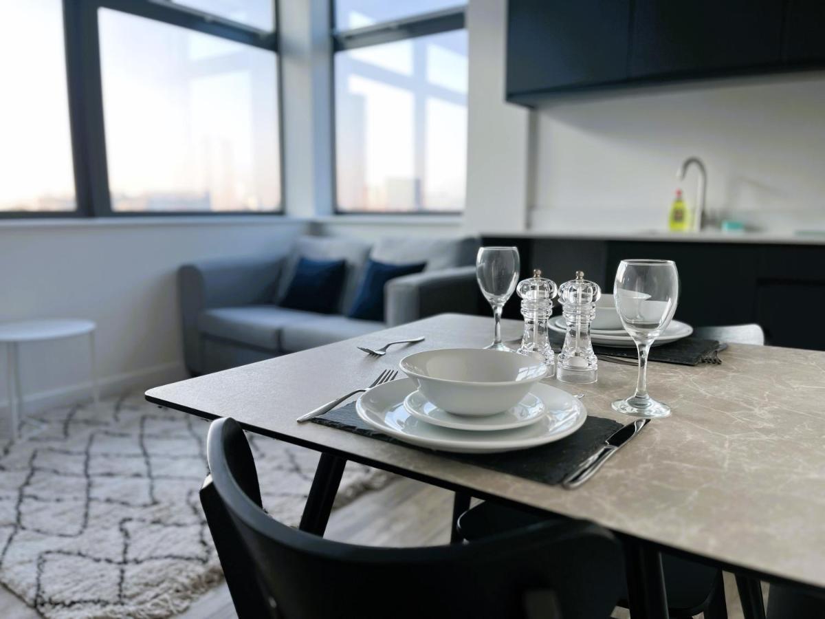 Fabulous One Bedroom Apartment Near Old Trafford Stadium Manchester Exterior photo